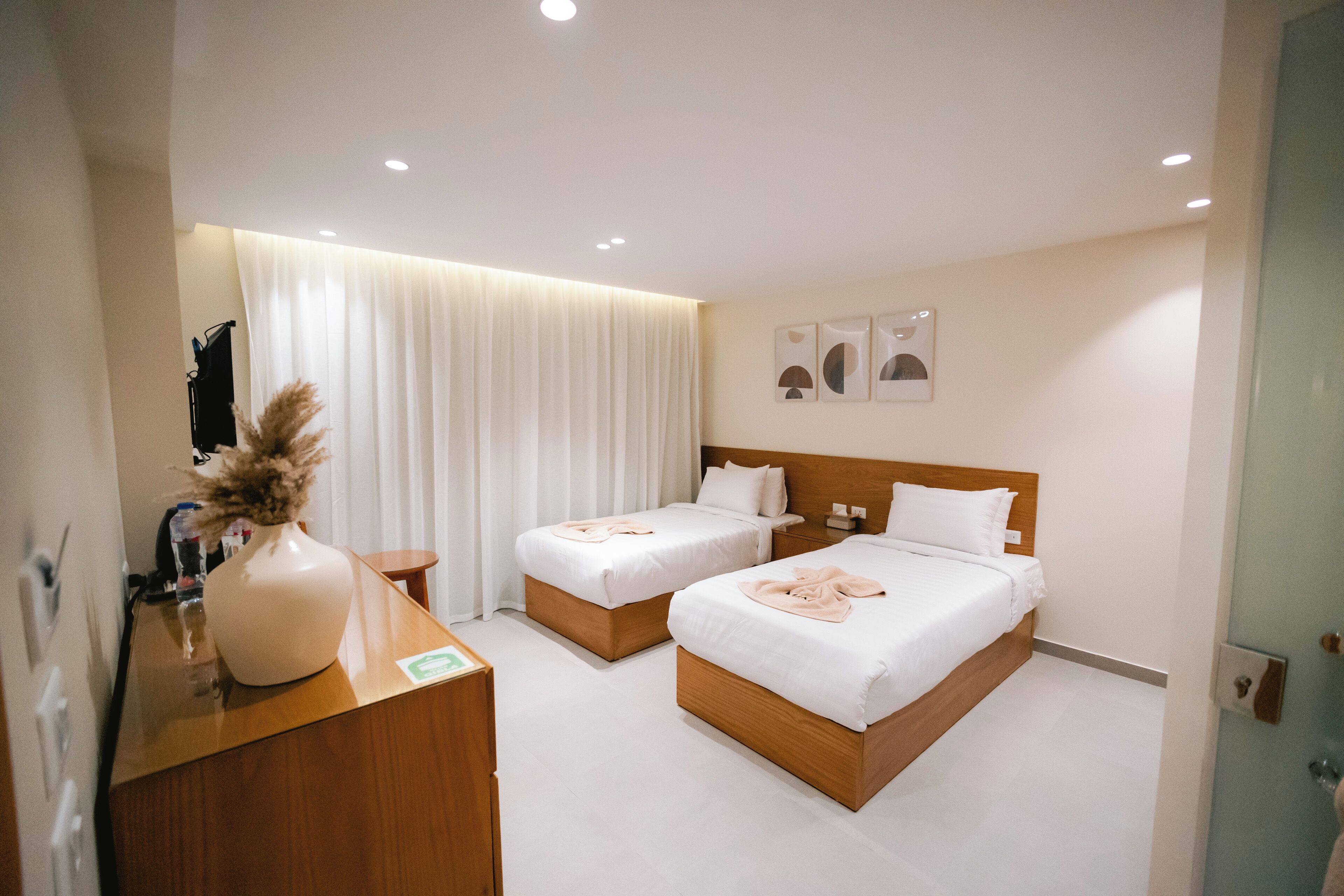 Photo - Makai Pyramids Guest House