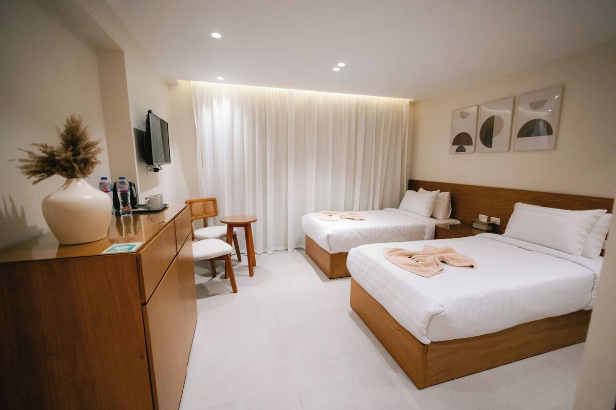 Deluxe Twin Room