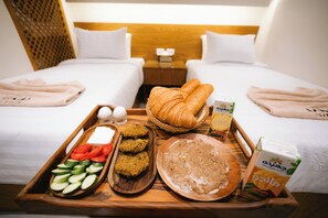 Free daily local cuisine breakfast - MAKAI Pyramids Guest House (Giza)