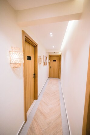 Interior detail - MAKAI Pyramids Guest House (Giza)