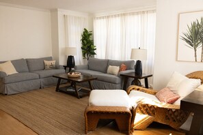 Smart TV, fireplace, computer monitors