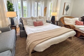 2 bedrooms, desk, iron/ironing board, travel crib