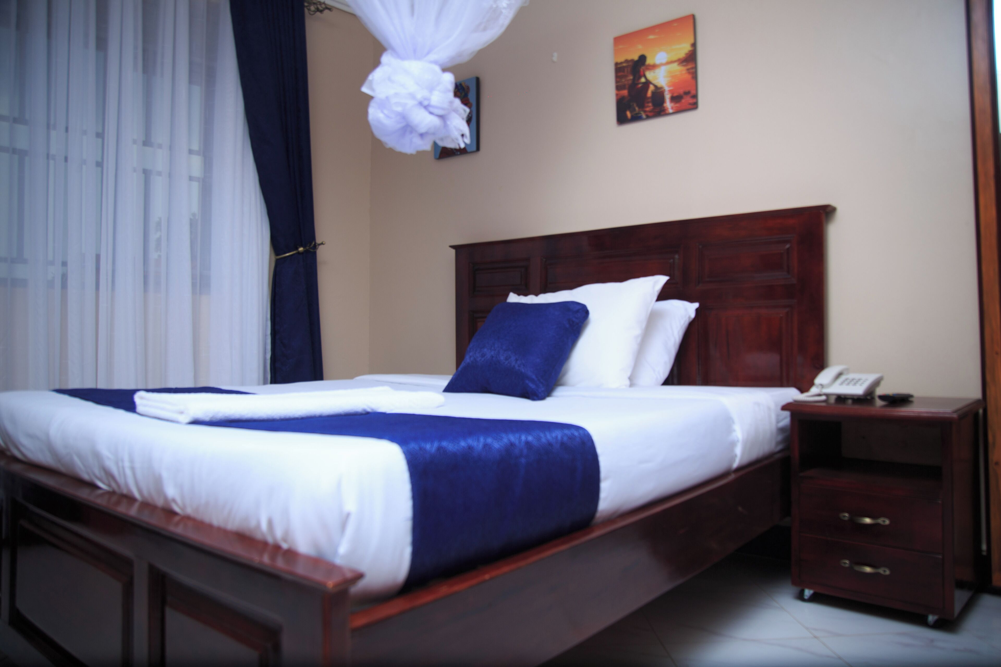 書桌、免費無線上網