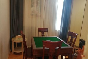 Gambar tidak terklasifikasi, 3 dari 22, tombol