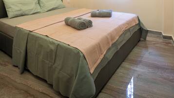 1 sovrum, skrivbord, strykjärn/strykbräda och gratis wi-fi