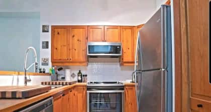 Rare Upper Village Townhouse w/ a garage for gear and tuning!