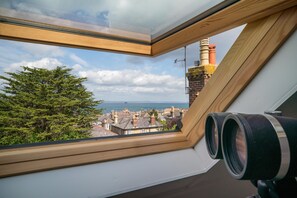 Interior - Shellharbour, spacious family and pet friendly space with stunning views (Seaview)