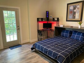 5 chambres, fer et planche à repasser, Wi-Fi, draps fournis