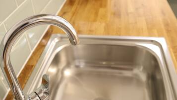 Estúdio luxo | Cozinha privada | Chaleira elétrica, torradeira, freezer