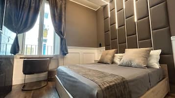 Doppelzimmer, 1 Queen-Bett, eigenes Bad | Zimmersafe, Schreibtisch, laptopgeeigneter Arbeitsplatz