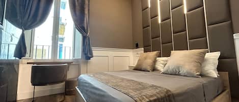 In-room safe, desk, laptop workspace, soundproofing
