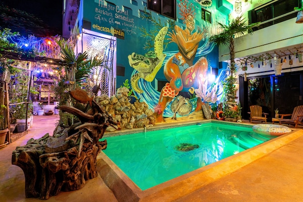 3 outdoor pools