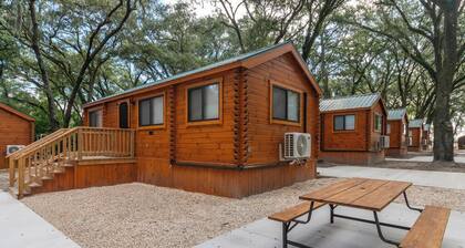 2 Bedroom Cabin - Happy Travelers RV Resort