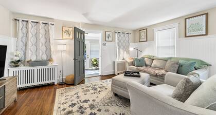 Charming 4-bed 2- Bath Home Close Proximity to Princeton Area and Sesame Place