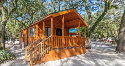 Standard Cabin with Premium Porch - Happy Travelers RV Resort