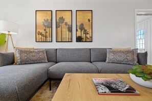 TV, fotballspill og bøker