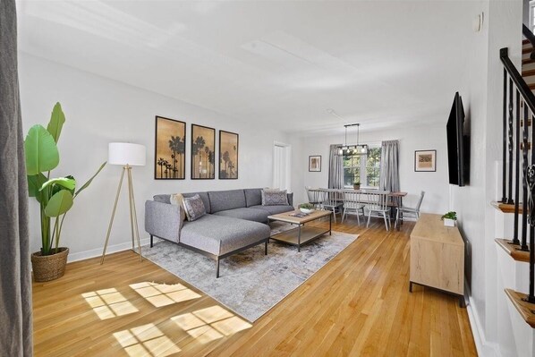 تلفزيون، كرة قدم الطاولة، كُتُب