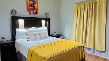 2 habitaciones, tabla de planchar con plancha, wifi y ropa de cama