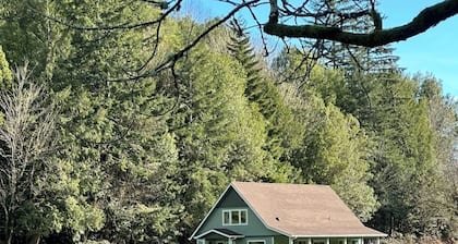 Beautiful home with a short drive to beaches, rivers, golfing and town!