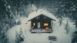 Exterior - Little Atlin Lodge (Tagish)