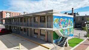 Exterior - Stay Downtown, Free Gated Parking, Renovated Studio! 512 (Cedar Falls)