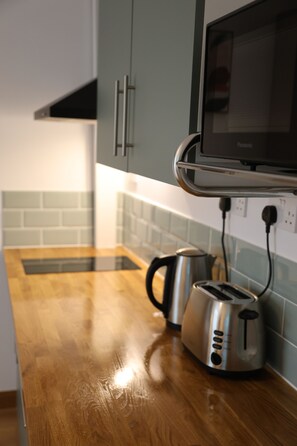 Deluxe Studio | Private kitchen | Electric kettle