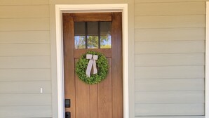 Exterior detail - Quiet Country Setting, and Entertainment Galore! (Boise)