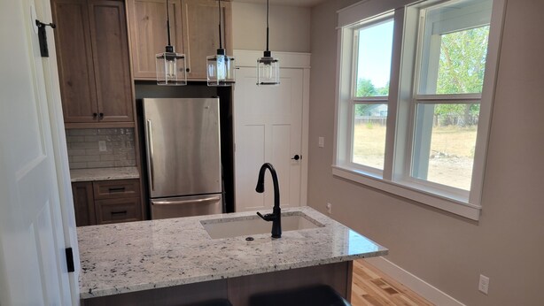Coffee/tea maker, fridge, microwave, oven - Quiet Country Setting, and Entertainment Galore! (Boise)