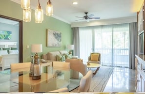 Living area - Villa Del Palmar Cancun Luxury Beach Resort & Spa One Bedroom - Room Only. (Cancún)