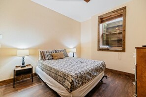 4 chambres, bureau, lit parapluie, Wi-Fi