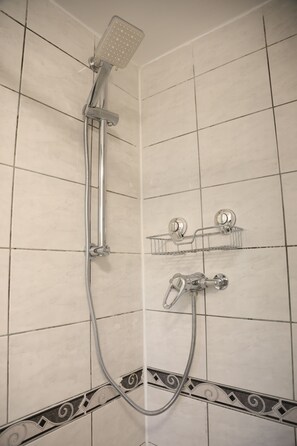 Deluxe studio | Badkamer