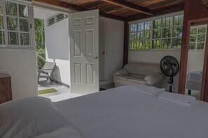 Basic Triple Room | Free WiFi, bed sheets - Cenote Popol Vuh (Leona Vicario)