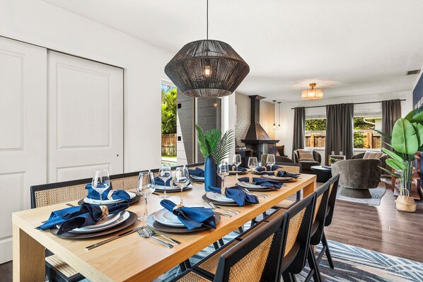 Dining - Your Seminole Escape! 4mi to Beach - Mini Golf - Game Room - Fire Pit (Seminole)