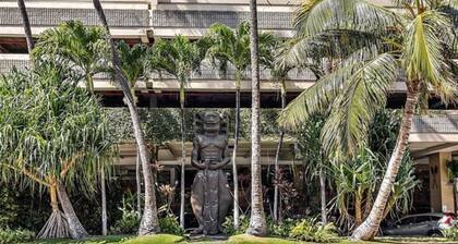 Remodeled High Floor Waikiki Studio