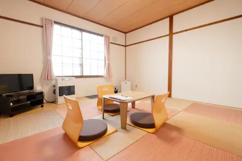 Guesthouse Matsuyoshi Room 210 / Near Toya Station