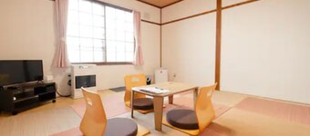 Guesthouse Matsuyoshi Room 210 / Near Toya Station