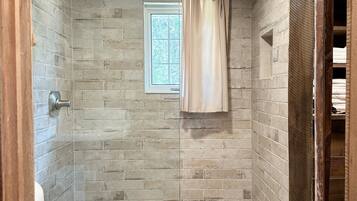 The Corn Crib Cabin | Bathroom | Towels, soap, shampoo, toilet paper