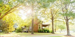 The Holly House | Terrasse/Patio