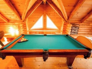 Games room - Lake Toya Hillside House/大型のログハウスで自然と過ごせる！ (Toyako)