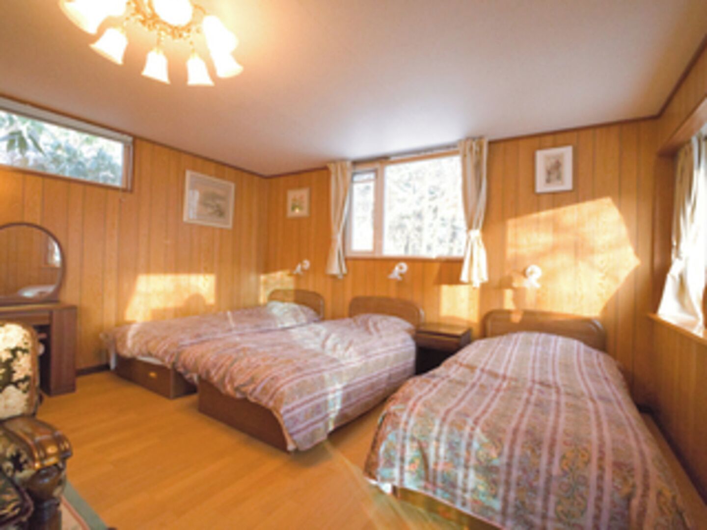 3 室のベッドルーム、インターネット