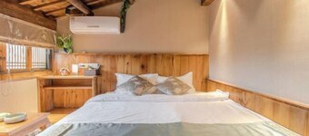 Hongcun Fengqing Cold House