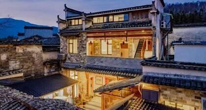 Hongcun Fengqing Cold House