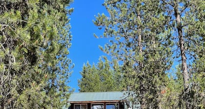 The Cabin at Crescent Creek.
Best of the Central Oregon area at Crescent Lake!