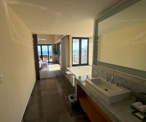 Interior - Spectacular 4BD/6BA OCEANFRONT Unit for 12 Adults at Villa La Valencia in Cabo (San José del Cabo)