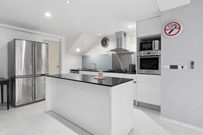 Cribs/infant beds - The Fairways (Phuket)