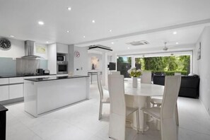 Cribs/infant beds - The Fairways (Phuket)