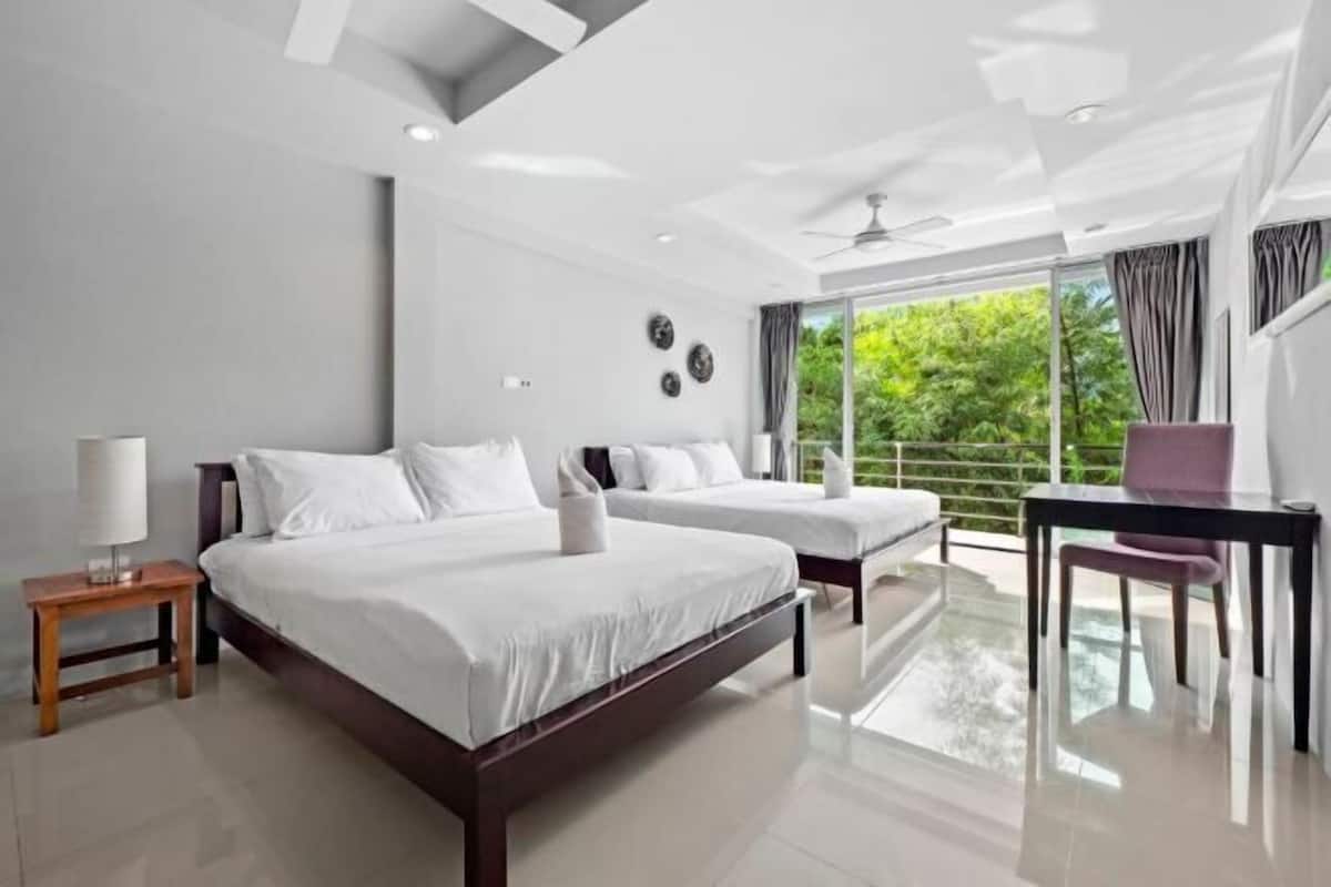 Cots/infant beds