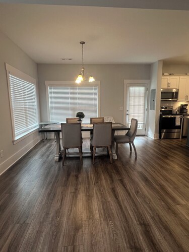 Charming 3-bedroom house in fabulous Franklin- Close to downtown! 