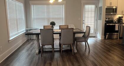 Charming 3-bedroom house in fabulous Franklin- Close to downtown!