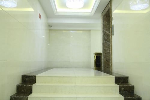 Jiangpan Business Hostel